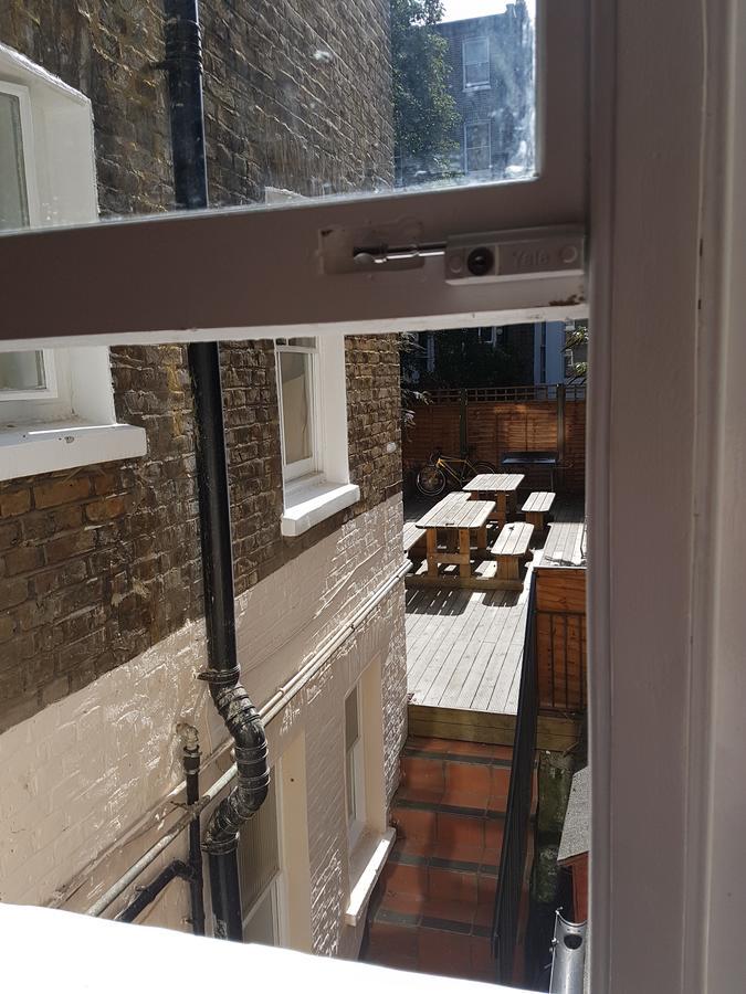 A Pousada Barmy Badger Backpackers Londres Exterior foto